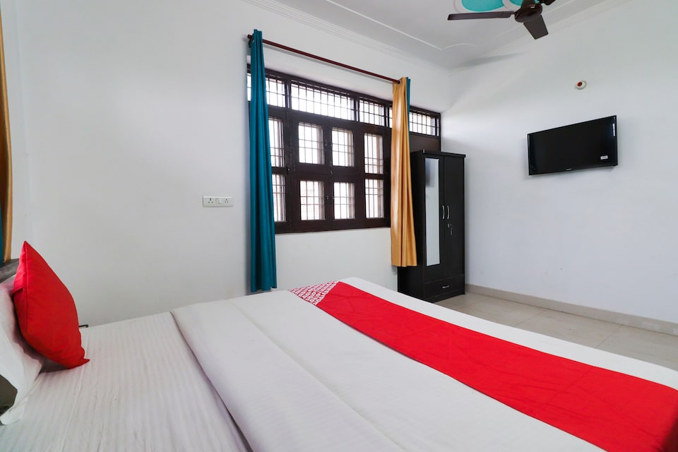 OYO 65292 A ONE Hotels, Noida City, Noida