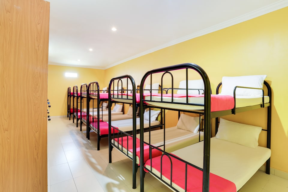 SPOT ON 89623 Nawawi's Backpackers, Tampin, Rembau