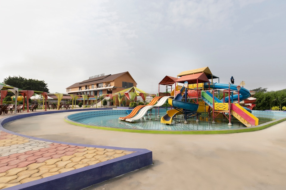 Capital O King Water Park & Resort, Gondal Road Rajkot, Rajkot