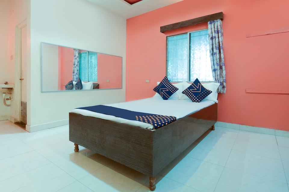 SPOT ON 65334 Akash Garden And Lodge , Viman Nagar, Pune