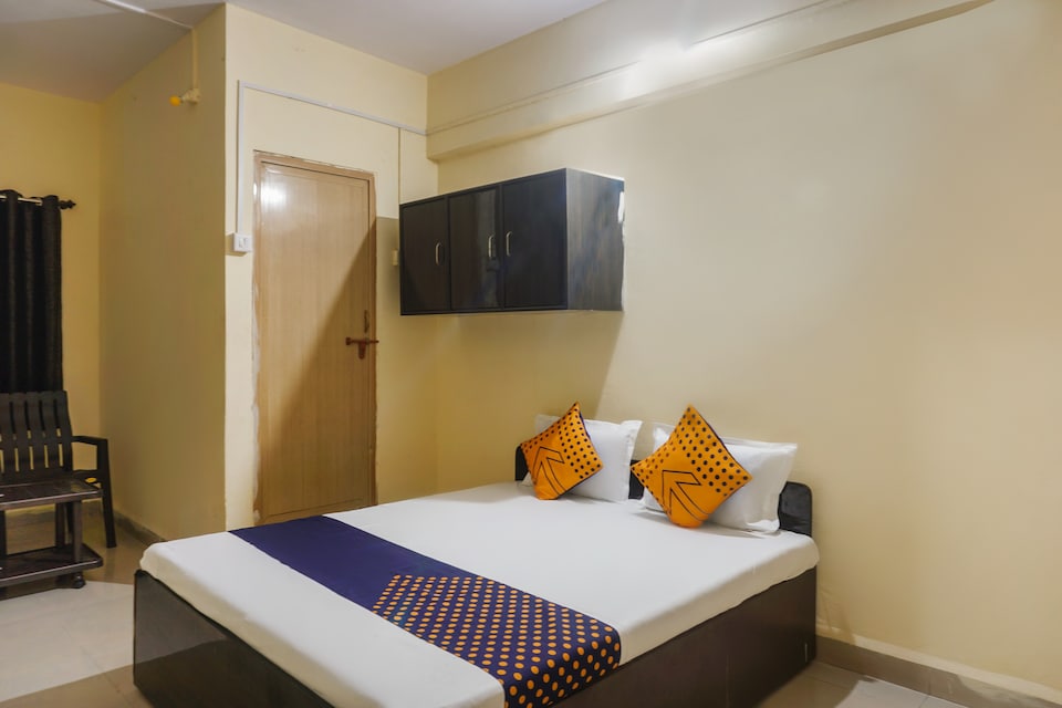 SPOT ON New Royal Lodge, Hadapsar Pune, Pune