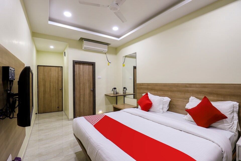 OYO 65403 Atithi Hotel, Vyara, Vyara