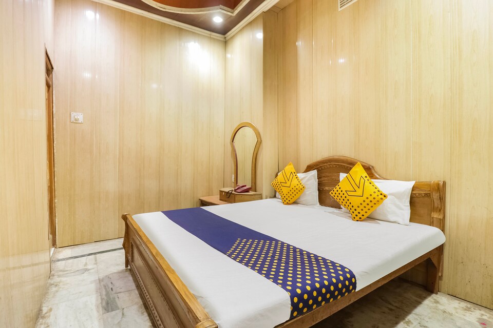 SPOT ON Hotel Classic Near Gautam Buddha Park, Vikas Nagar Lucknow, Lucknow