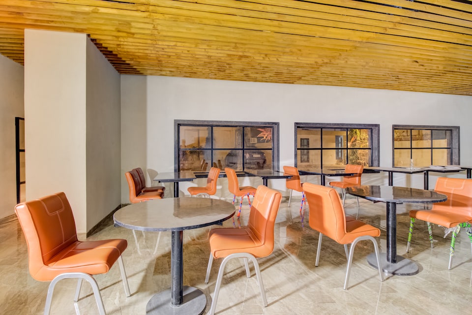 Capital O 65429 Hotel Merakee, Mumbai Borivali-Dahisar-Mira Road, Mumbai