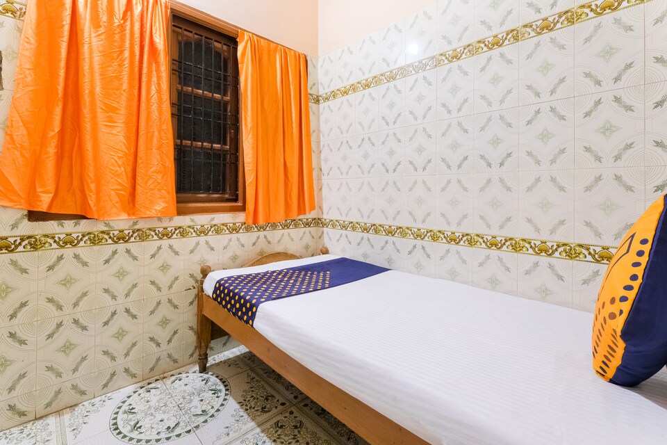 OYO 65433 Srikanya Residency, Srikalahasthi, Srikalahasthi