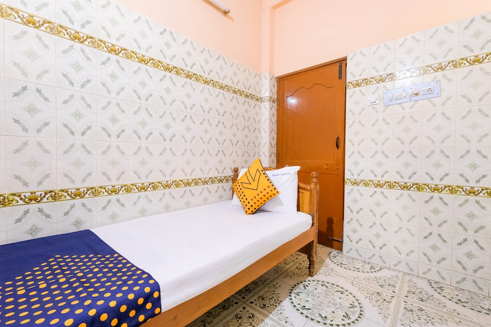 OYO 65433 Srikanya Residency, Srikalahasthi, Srikalahasthi