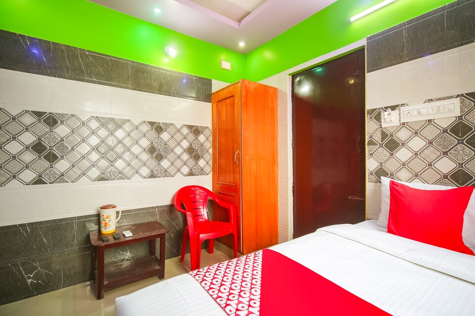 OYO 65439 M.A Lodge, Hoganakkal, Dharmapuri