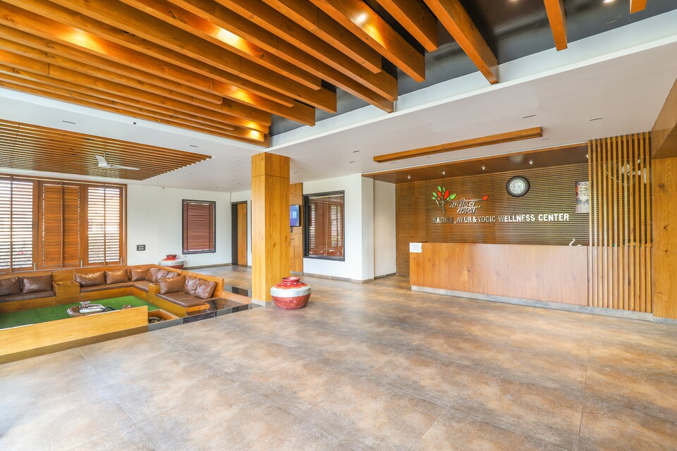 OYO 65474 Naavinya Kaya Wellness Center & Resort, Sachin Surat, Surat