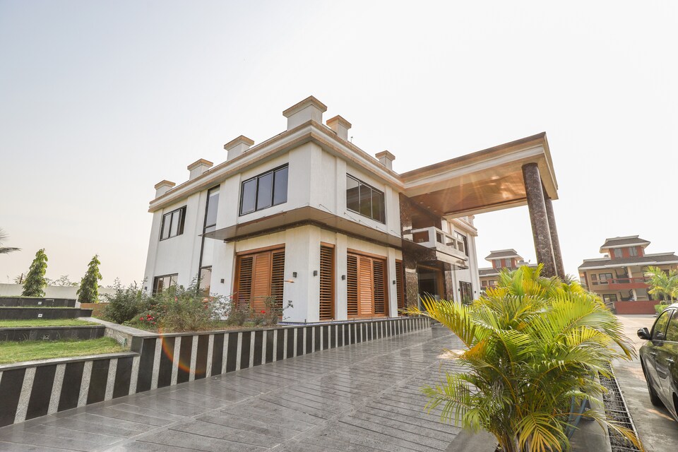 OYO 65474 Naavinya Kaya Wellness Center & Resort, Sachin Surat, Surat