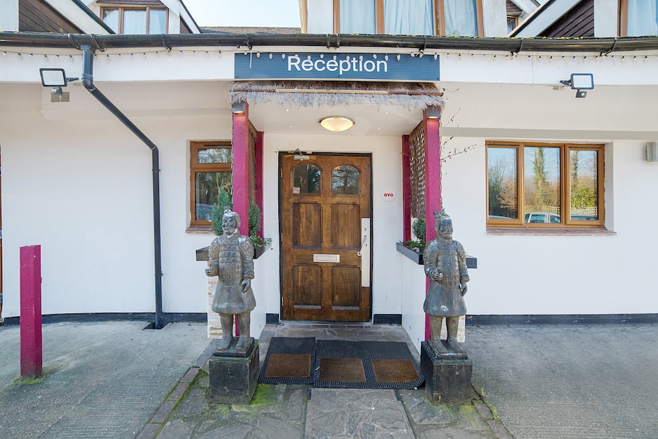 OYO Woodcock Inn Gatwick, Crawley (South England), Crawley