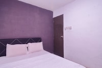 SPOT ON 89630 Hilltop Room