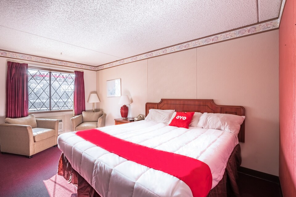 OYO Hotel Windmill Branson, C65616-9, Branson MO