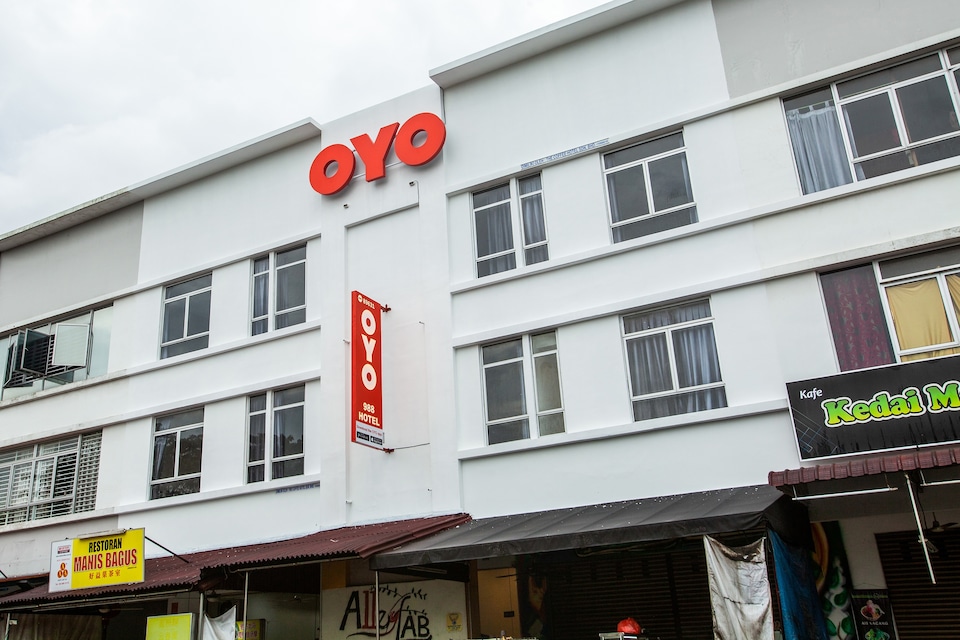 OYO 89631 988 Hotel, Gelang Patah, Johor Bahru