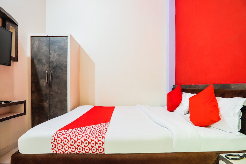 OYO 65503 Hotel Blue Diamond, Reengus, Reengus