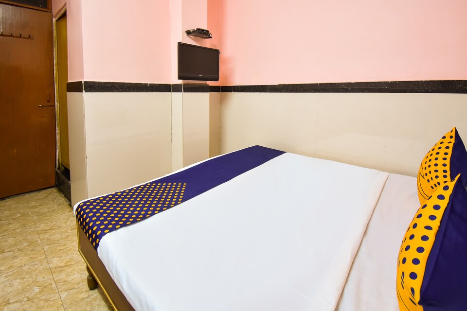 SPOT ON Dev Palace Guest House, City Centre, Gwalior