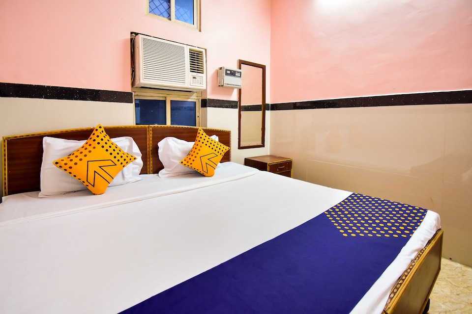 SPOT ON Dev Palace Guest House, City Centre, Gwalior