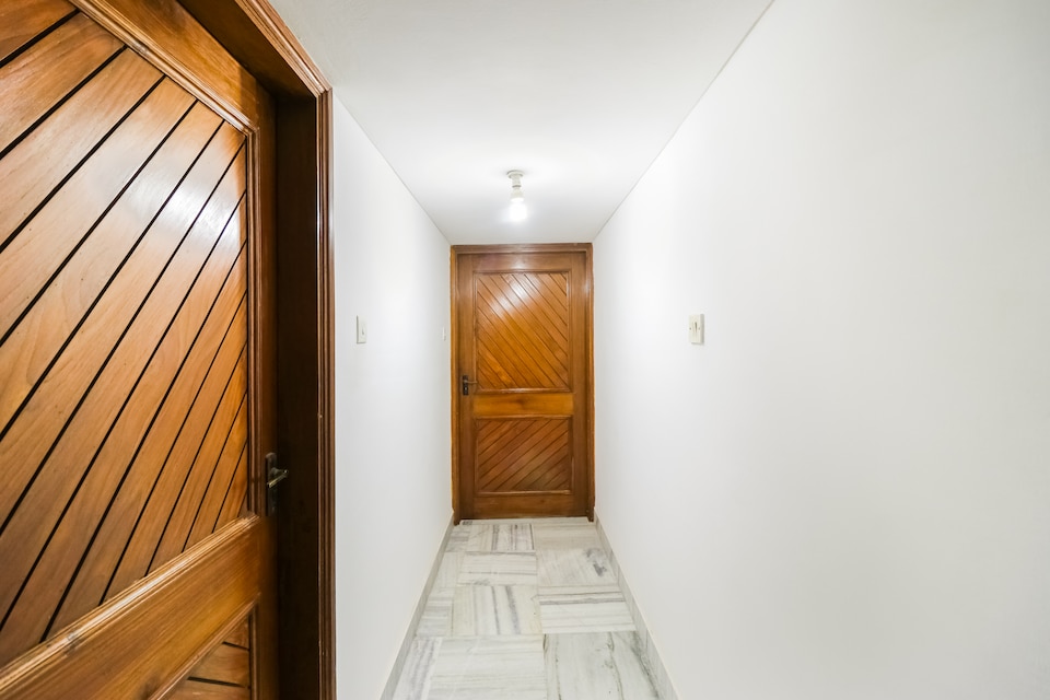 OYO Flagship 65521 Hotel Prashansha Palace, Lanka, वाराणसी