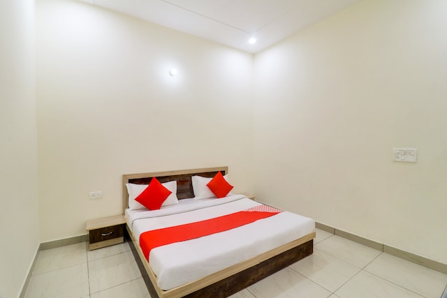 OYO M.r. Taste Guest House