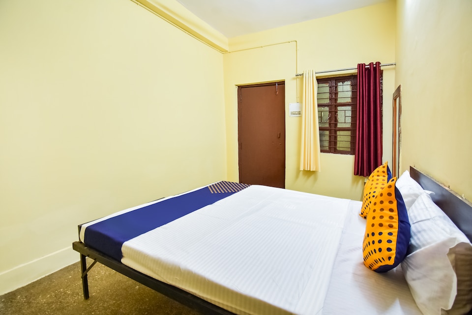 SPOT ON 65531 Pratap Lodge & Guest House, City Centre, Gwalior