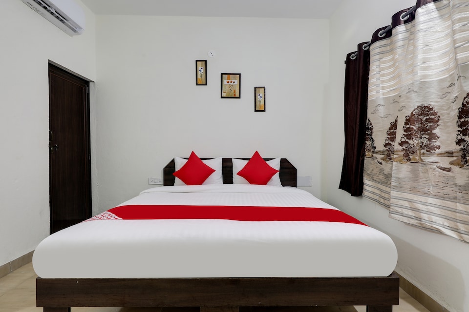 Collection O 65536 Hotel S75, Bhawarkua Indore, इंदौर