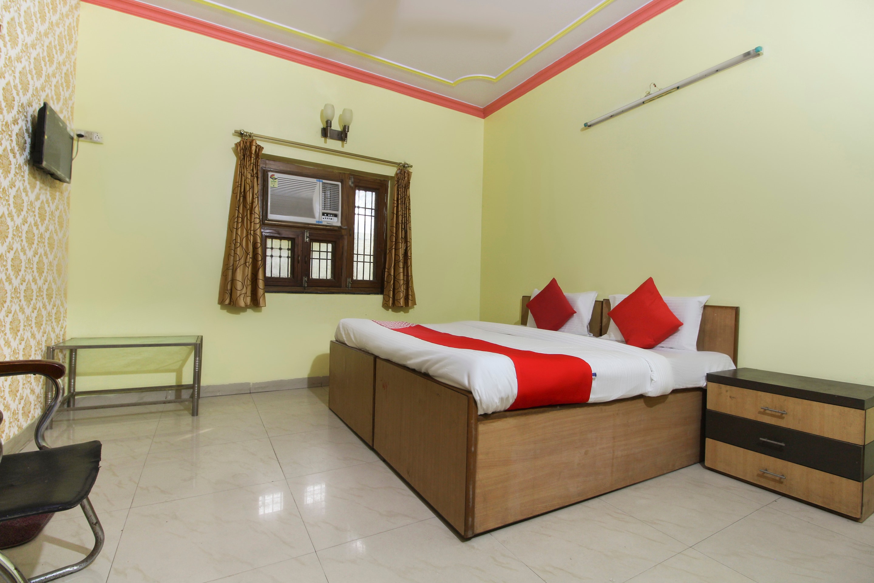 OYO Mukund Dham, OYO Rooms Mathura, Book ₹4141 OYO
