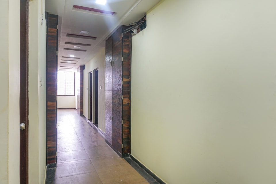 Capital O 65594 Hotel Meghmalhar, Jejuri, Pune