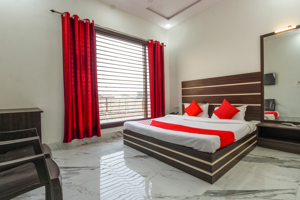 OYO 65596 Hotel Hira Ganga, Agra, Agra