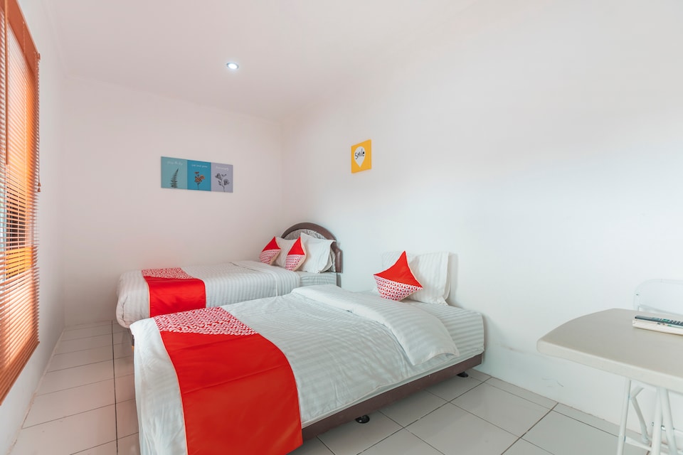 OYO 2229 Dolfie Residence, Beji Depok, Depok
