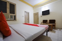 Hotel O  Wings Guest House