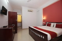OYO Sr Legend Inn Near Sri Someshwara Swami Temple