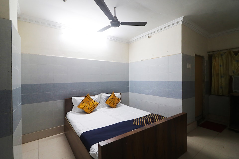 SPOT ON 65658 Srinivas Residency , Behrampur, Behrampur