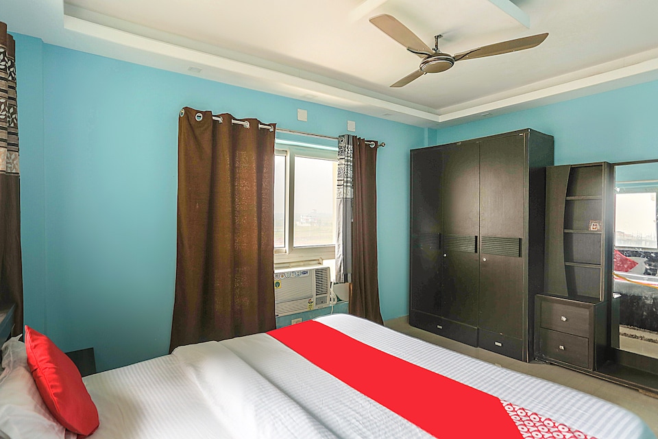 OYO 65658 Royal Stays, Swargdwar Puri, Puri