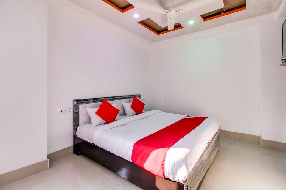 OYO Flagship 65665 Mahadev Hotel & Restaurant, Fateh Sagar, Udaipur