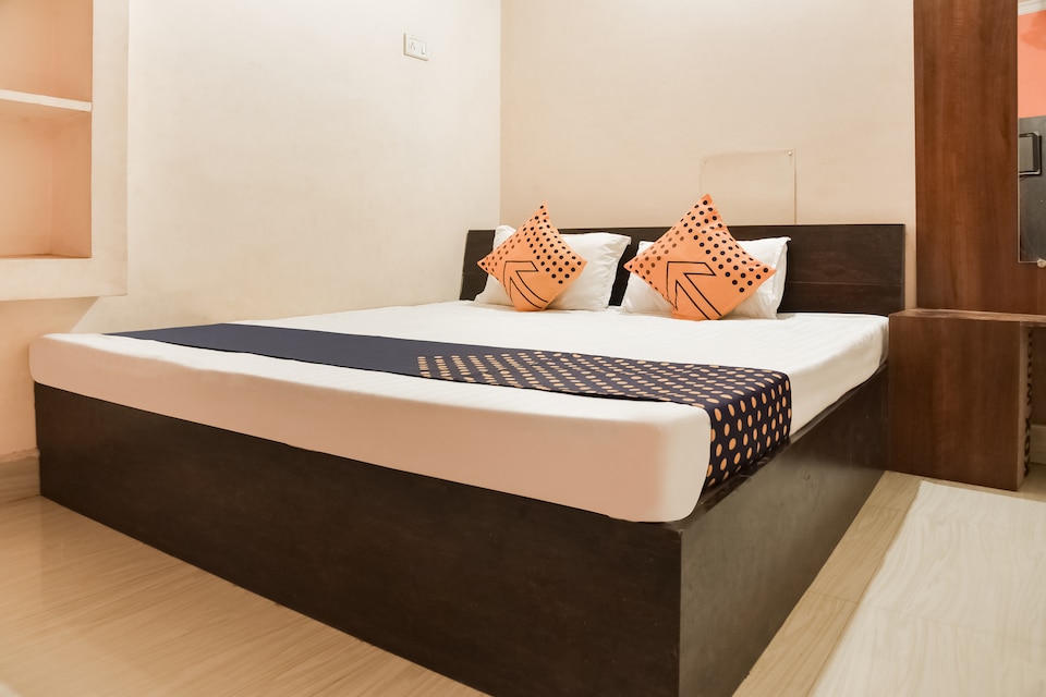 OYO 65670 Ss Hotel, Shivpuri, Shivpuri