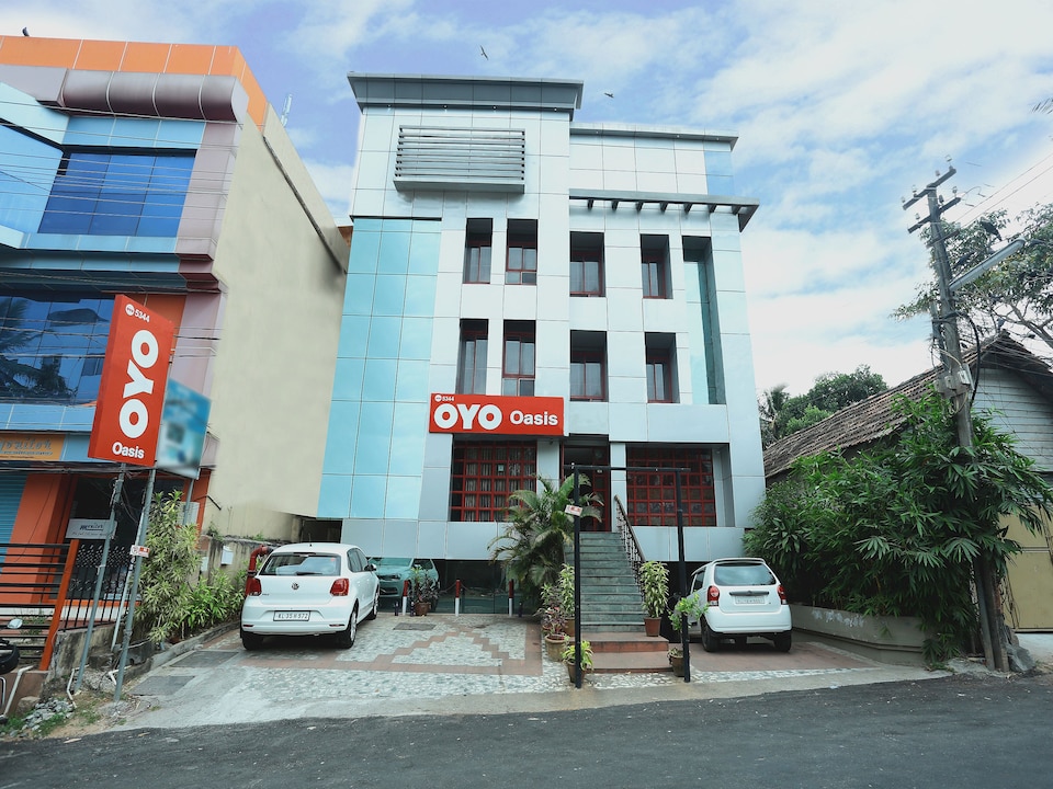 Hotel O Oasis, M G Road Trivandrum-II, Trivandrum