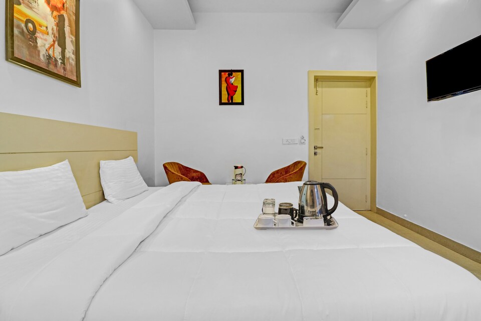 OYO Townhouse 534 Green Park, Fatehabad Road, Agra