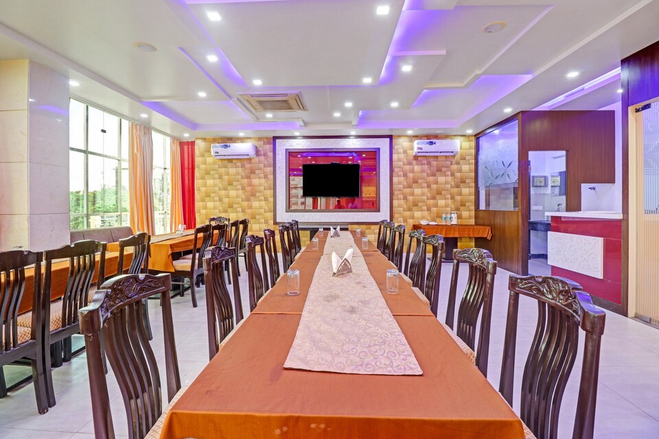 OYO Townhouse 534 Green Park, Fatehabad Road, Agra