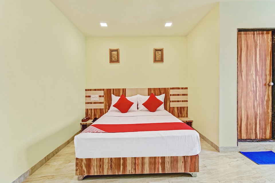 OYO 65687 Manik Hotel , Waluj, Aurangabad