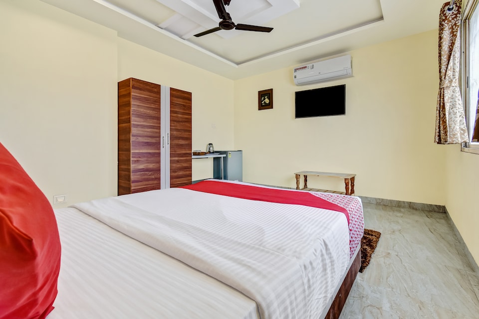 OYO 65687 Manik Hotel , Waluj, Aurangabad