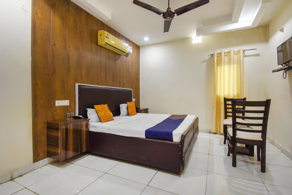 SPOT ON 65699 Shine Inn, Zirakpur, Zirakpur
