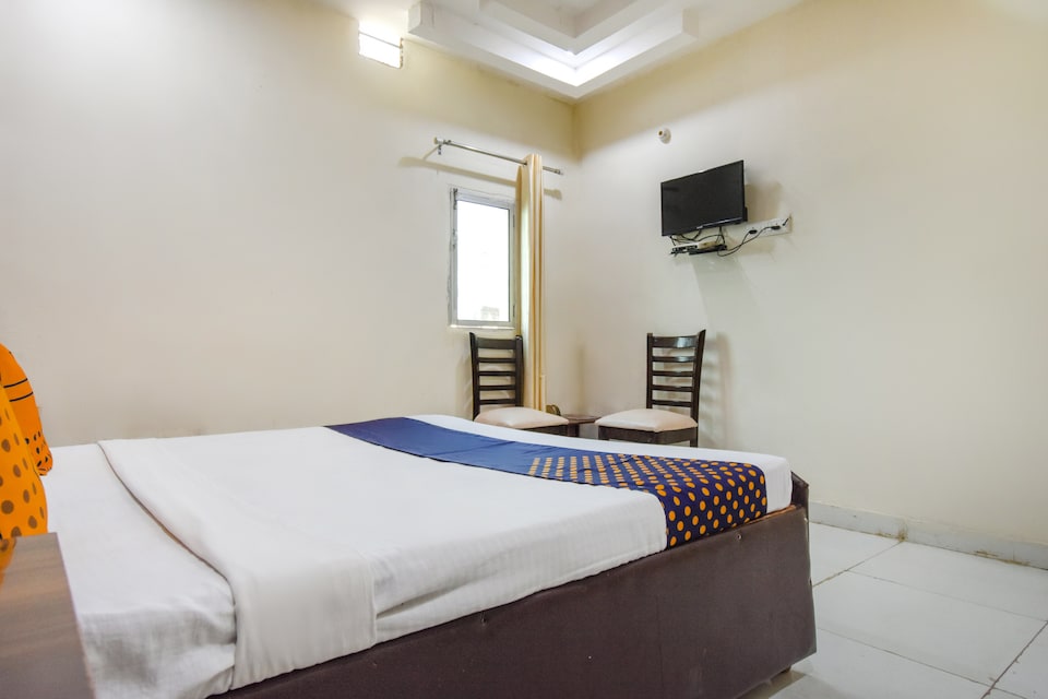 SPOT ON 65699 Shine Inn, Zirakpur, Zirakpur