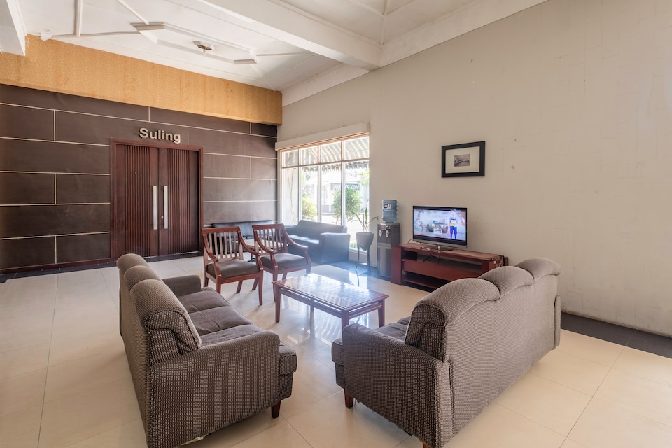 Capital O 2239 Hotel Endah Parahyangan, Cimahi, Cimahi