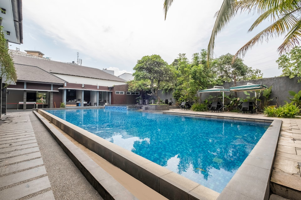 Capital O 2239 Hotel Endah Parahyangan, Cimahi, Cimahi