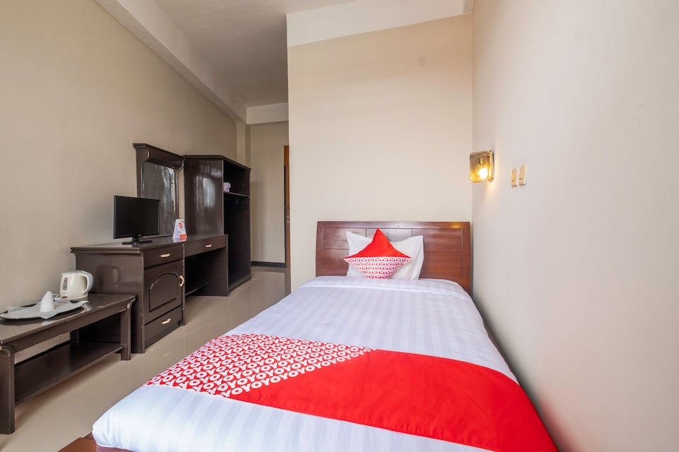 Capital O 2239 Hotel Endah Parahyangan, Cimahi, Cimahi