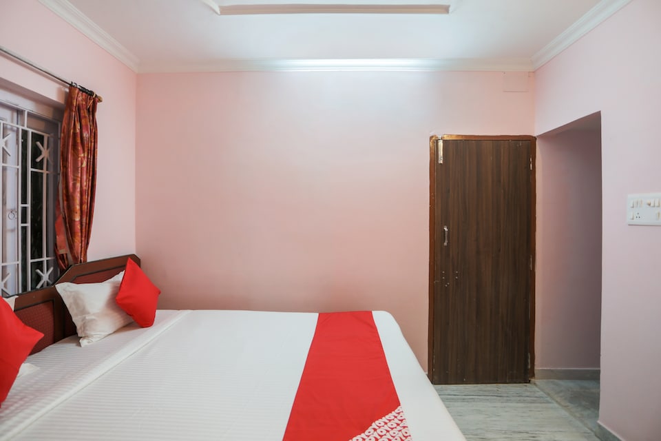 Hotel O Ma Kali Guest House, Salt Lake Kolkata, Kolkata
