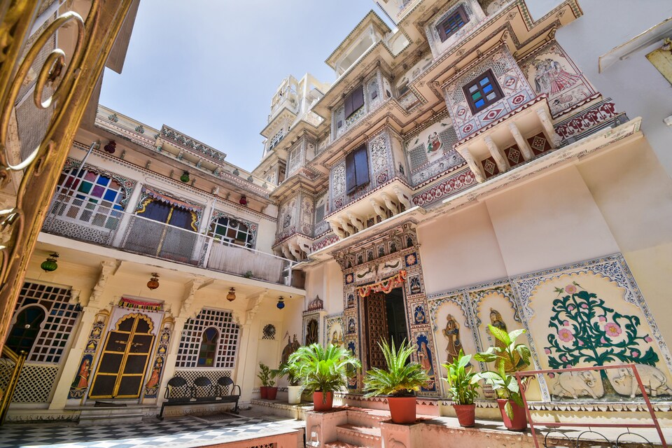 OYO 5349 Shree Jagdish Mahal Heritage Hotel, Gulab Bagh, Udaipur