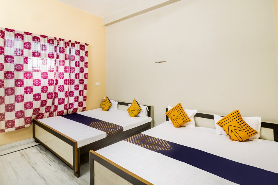 SPOT ON 65722 Abs Garden & Guest House , Mainpuri, Mainpuri