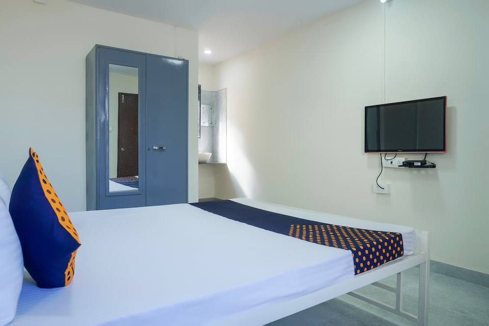 SPOT ON 65781 Hotel Sai Residency Lodging , Bhor, Pune