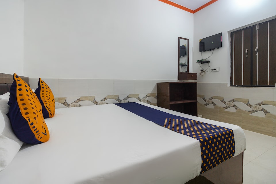 SPOT ON 65785 Vishal Guest House, Shilpgram, Agra