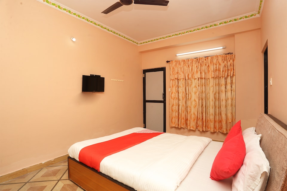OYO 685 Hotel The Beehive, Pokhara, Pokhara